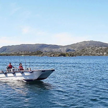 8 Person In Kalvag-by Traum *