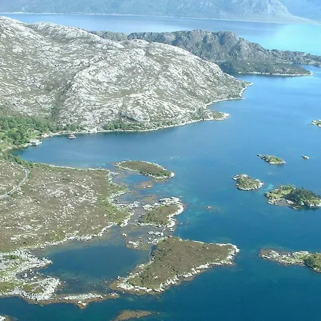 Holiday home Three-bedroom In Kalvag