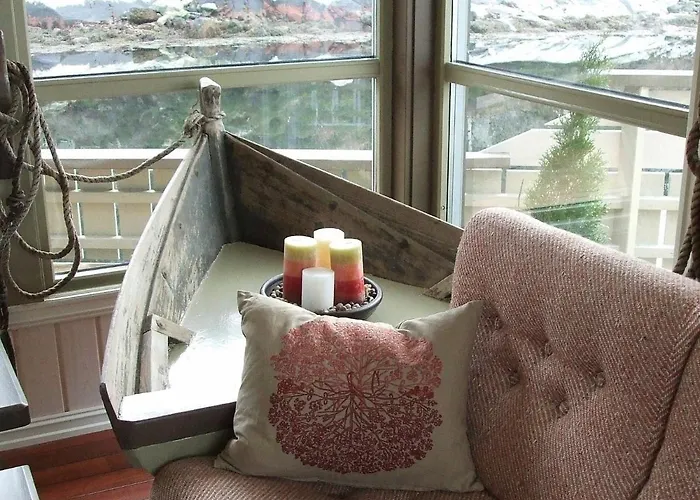 Semesterbostad 8 Person In Kalvag-by Traum